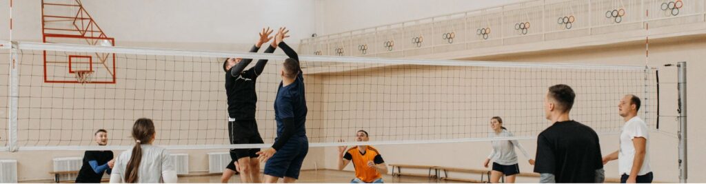 Cómo jugar al voleibol